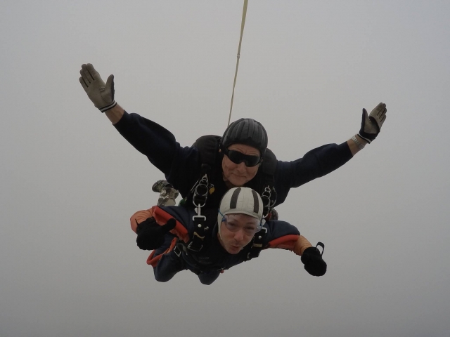  Abriendo el paracaídas 